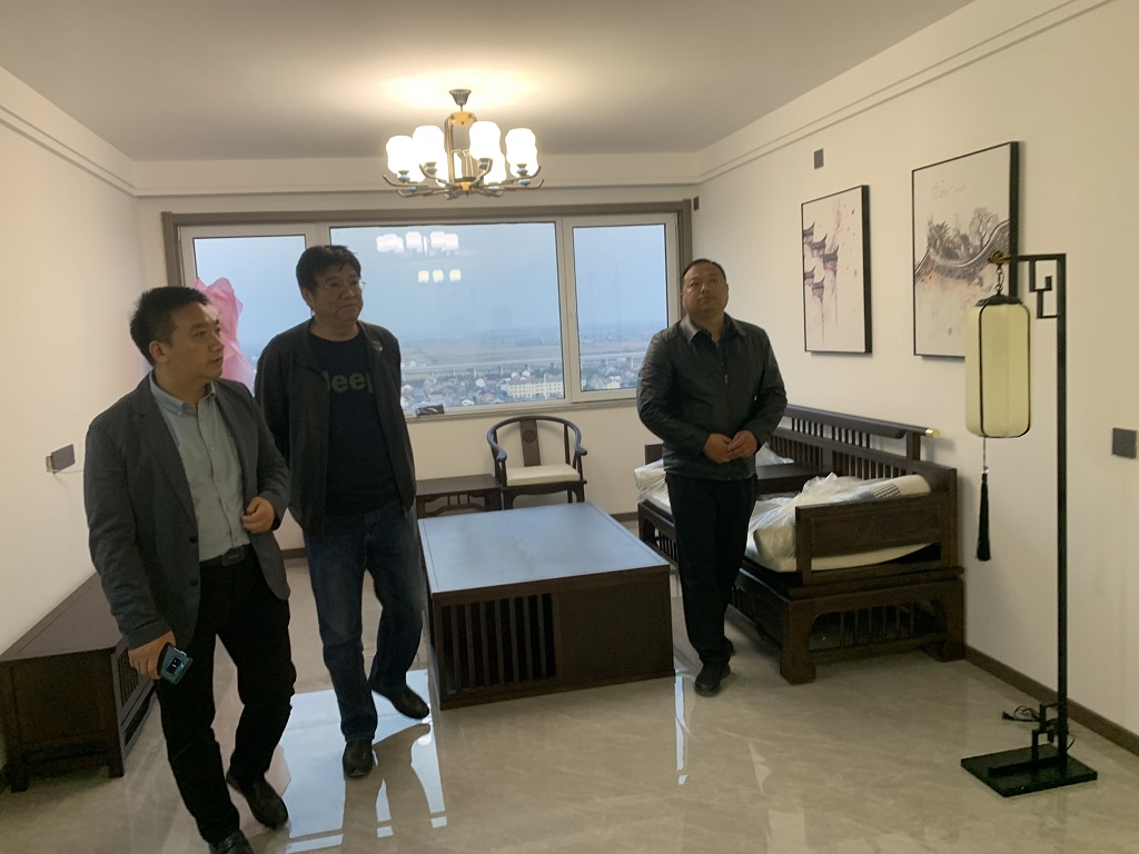 市住建局来我区开展保租房调研视察工作